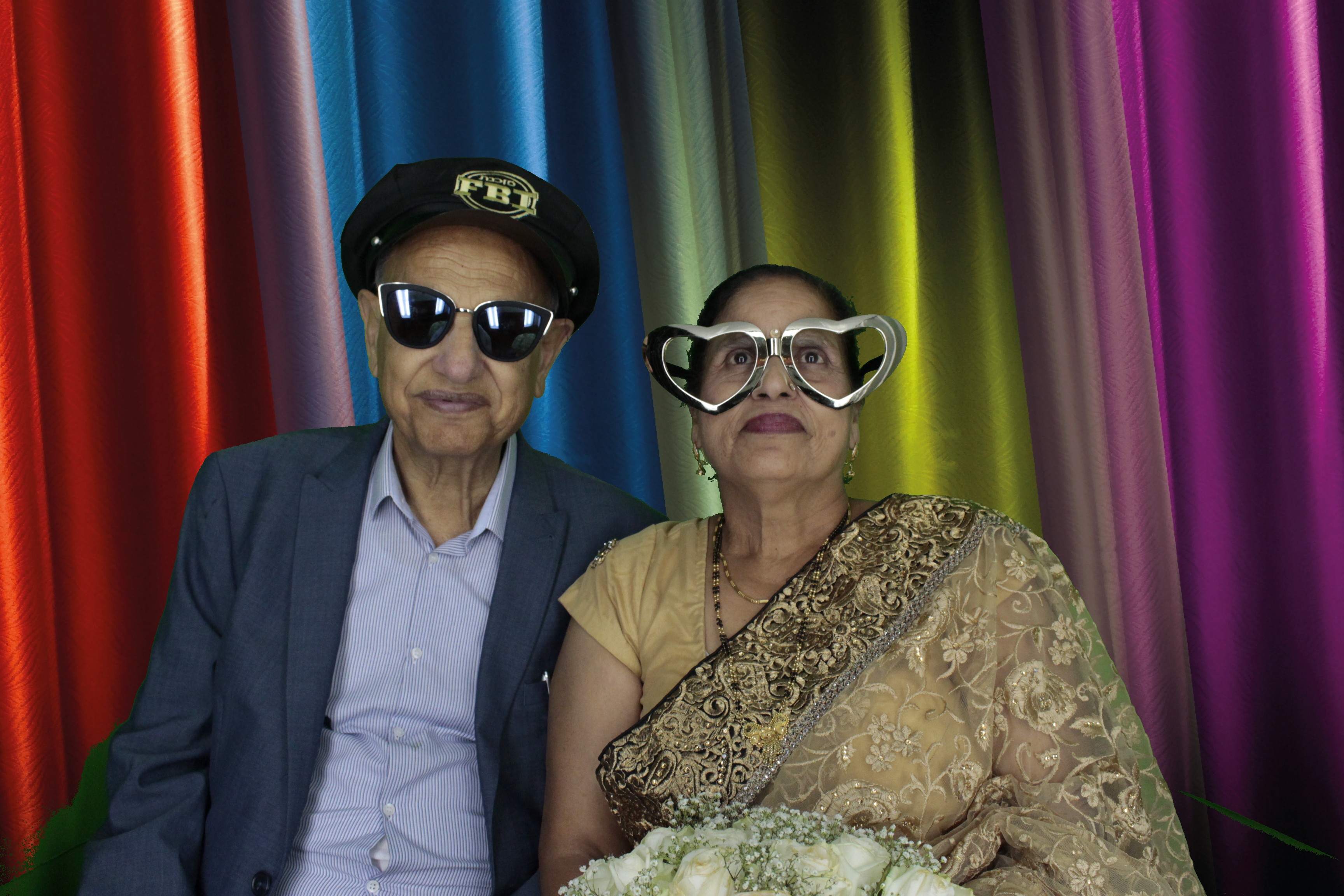 Bhavin & Yasmin’s Wedding | View more photos from the event at gallery.myphotoboothexperience.co.uk/u/MyPhotoBoothExperienceLtd/Bhavin-Yasmin’s-Wedding